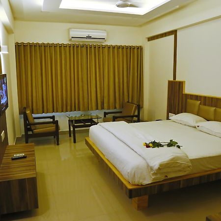 ארודה Hotel Sivaranjani מראה חיצוני תמונה