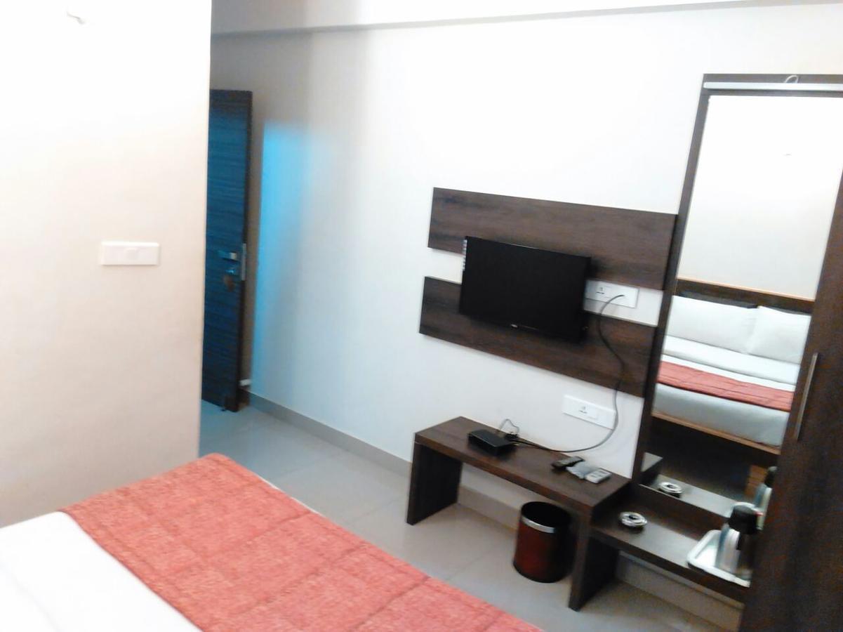 ארודה Hotel Sivaranjani מראה חיצוני תמונה