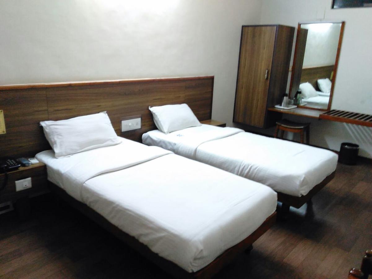 ארודה Hotel Sivaranjani מראה חיצוני תמונה