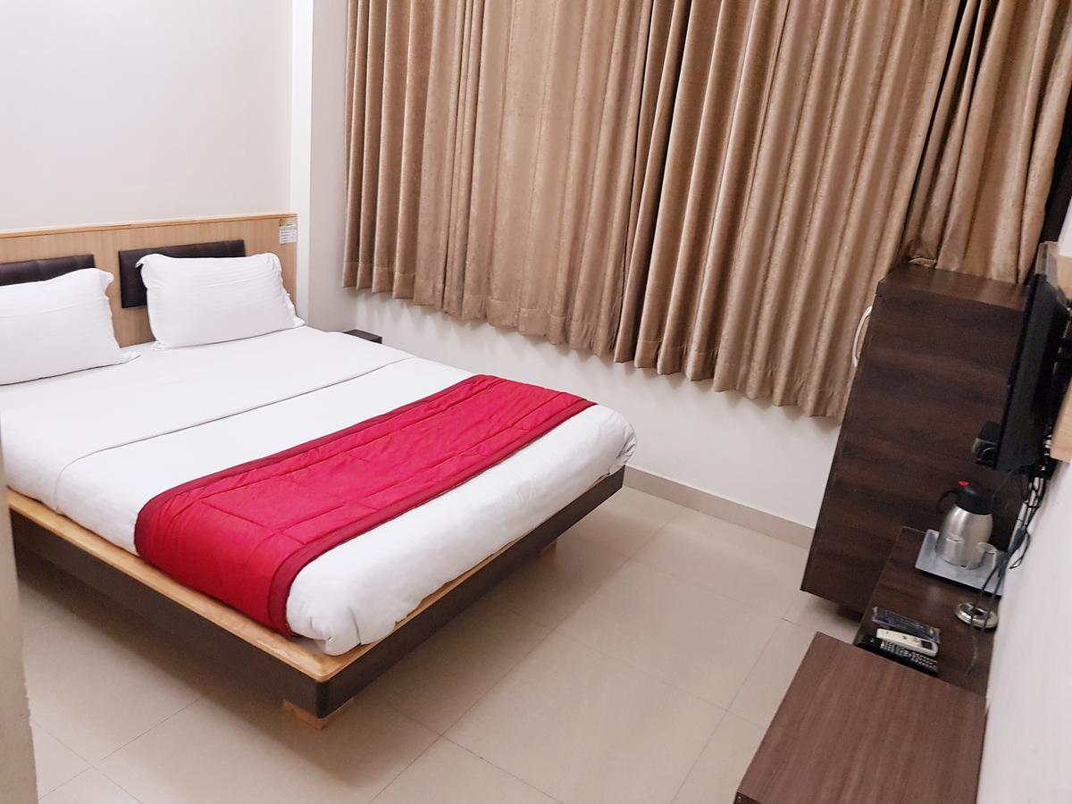 ארודה Hotel Sivaranjani מראה חיצוני תמונה